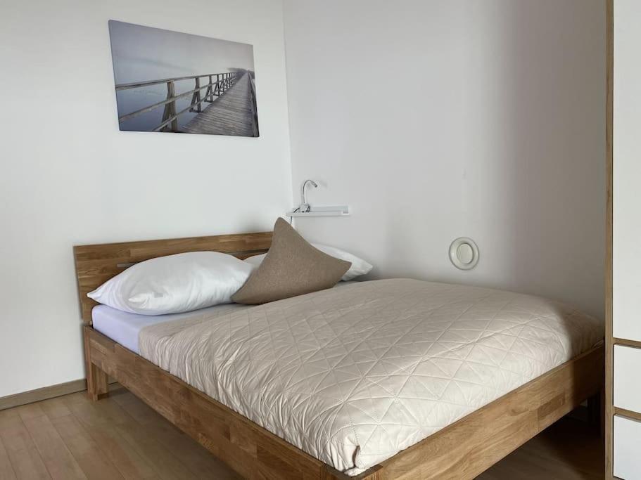 Neu Apartment In Schloss Naehe,Parkplatz, Netflix Sogel Exterior photo