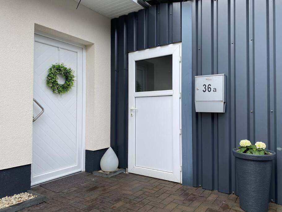 Neu Apartment In Schloss Naehe,Parkplatz, Netflix Sogel Exterior photo