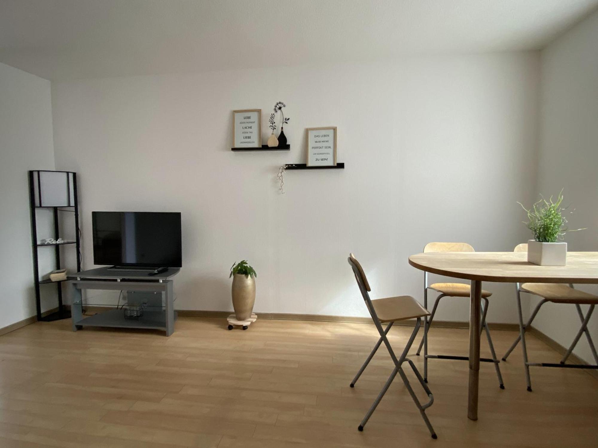 Neu Apartment In Schloss Naehe,Parkplatz, Netflix Sogel Exterior photo